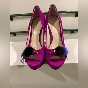 Enzo Angiolini Eared Carpet Heels. Sz:9.5